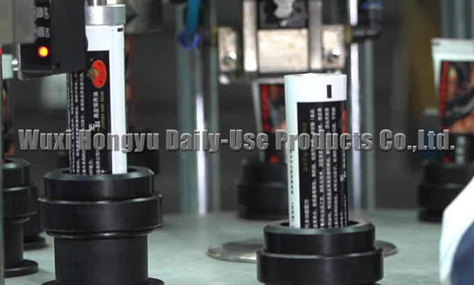 latest company news about What kind of shoe polish to choose for soaking leather sandals for maintenance? 3